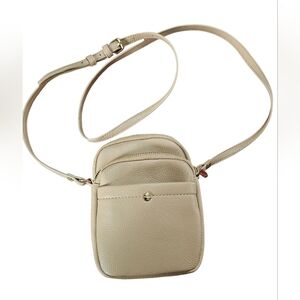 Nwot Mali Lili Crossbody Phone Bag - Women